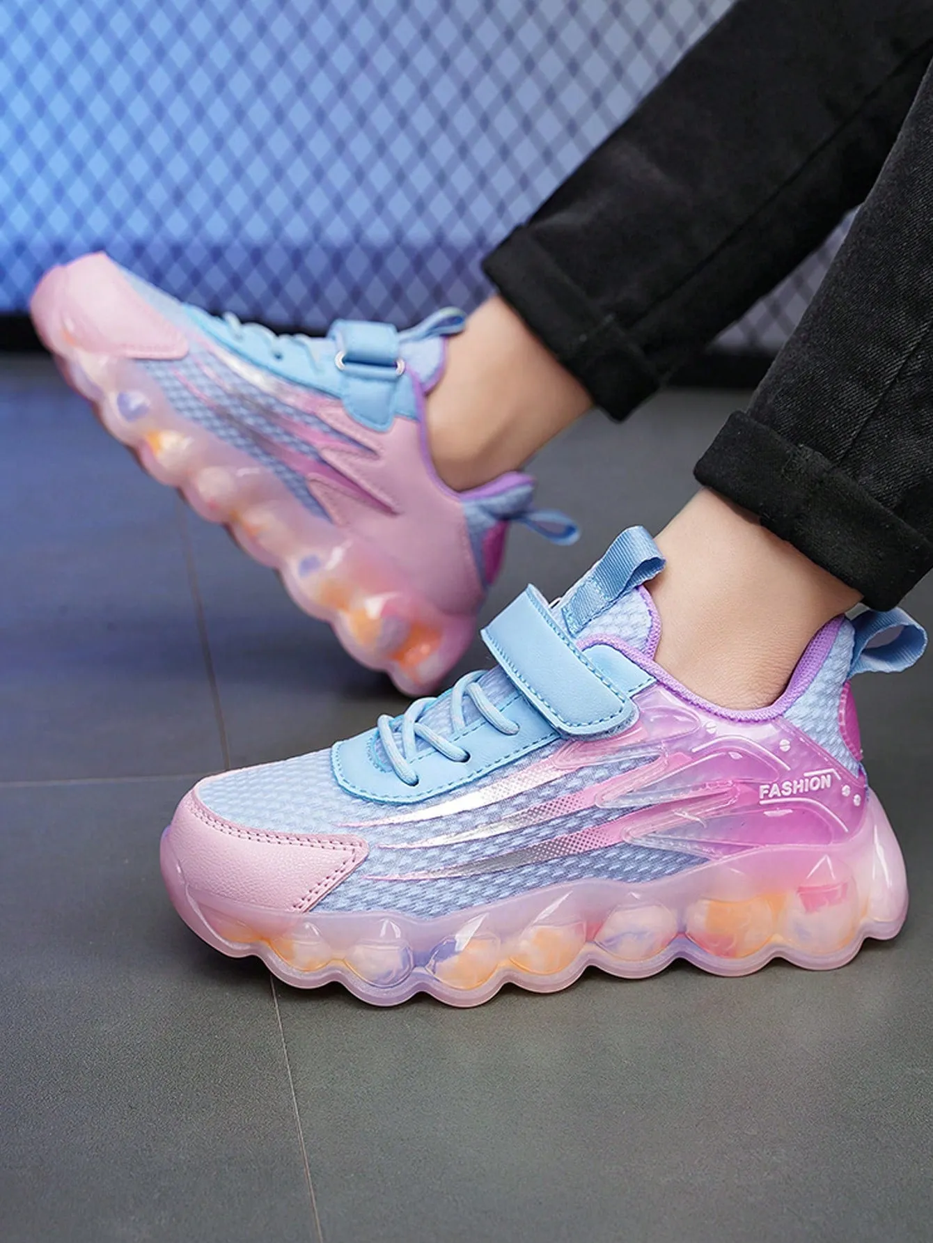 Adorable Breathable Mesh Sneakers for Girls - Lightweight Flat Round Toe Design