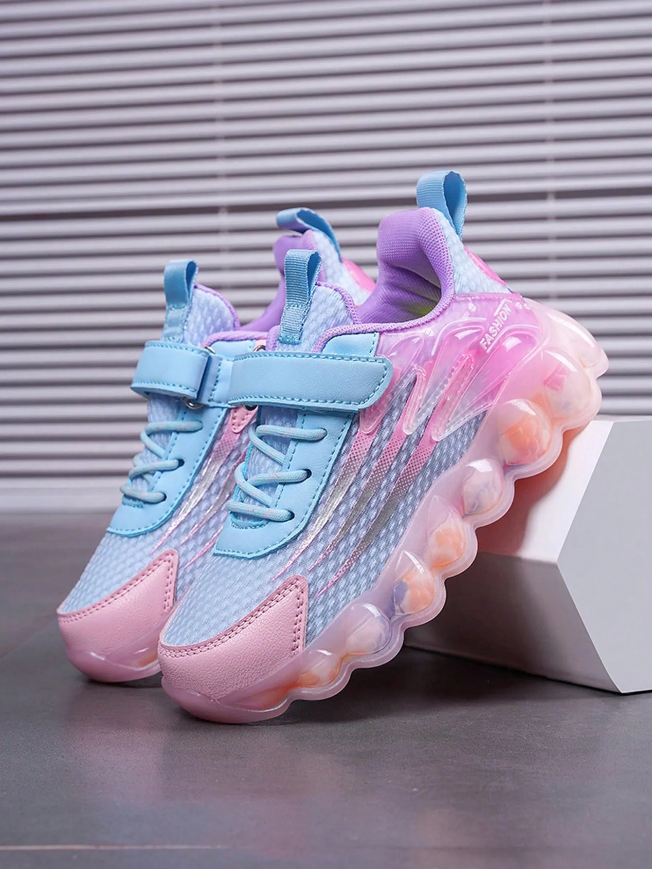Adorable Breathable Mesh Sneakers for Girls - Lightweight Flat Round Toe Design