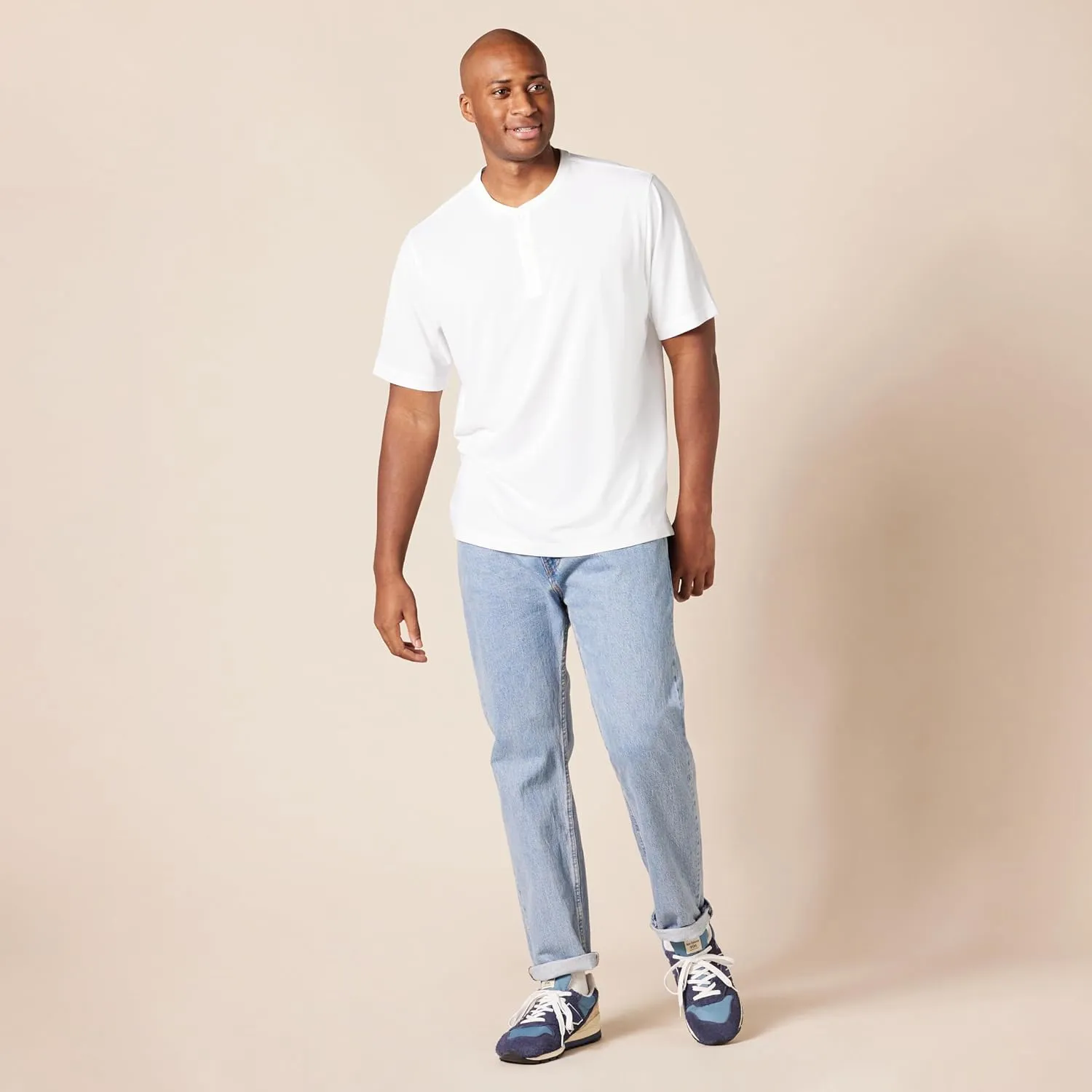 Amazon Essentials Henley Shirts for Men, Short Sleeve, Quick-Dry Jersey, Regular-Fit, 2-Pack