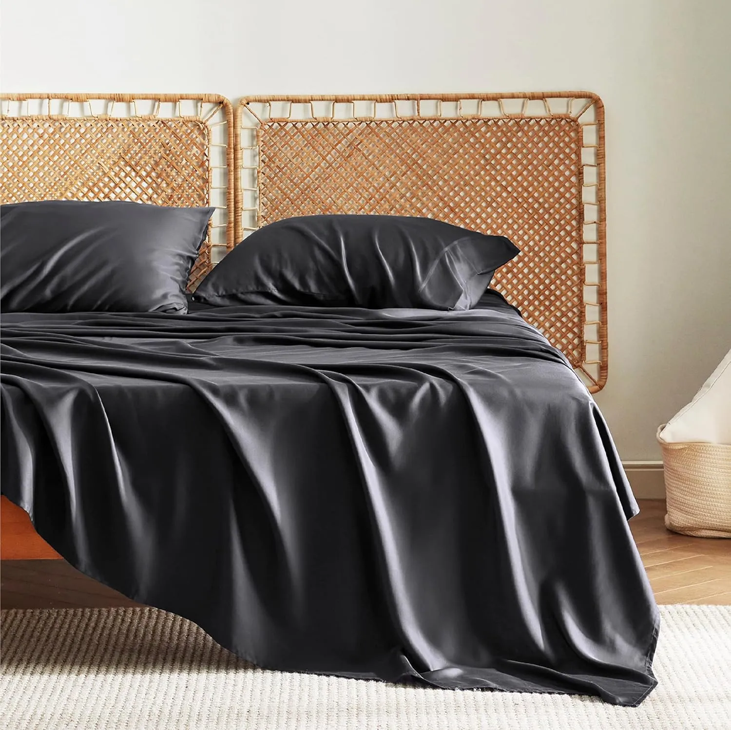 Bedsure Queen Sheets, Rayon Derived from Bamboo, Queen Cooling Sheet Set, Deep Pocket Up to 16", Breathable & Soft Bed Sheets, Hotel Luxury Silky Bedding Sheets & Pillowcases, Black