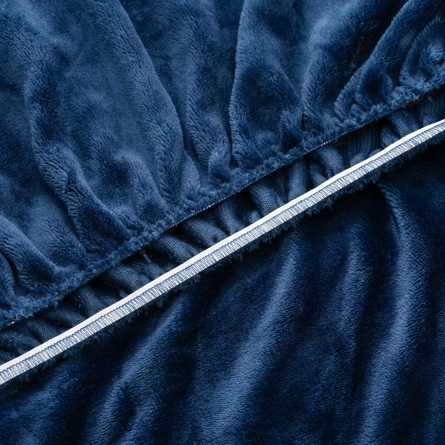 Berkshire Blanket Classic VelvetLoft® Warm Sheet Set, Full Size Sheet Set, 4 Piece Velvety Soft Heavyweight Flannel Bedding with Deep Pockcets (Full)