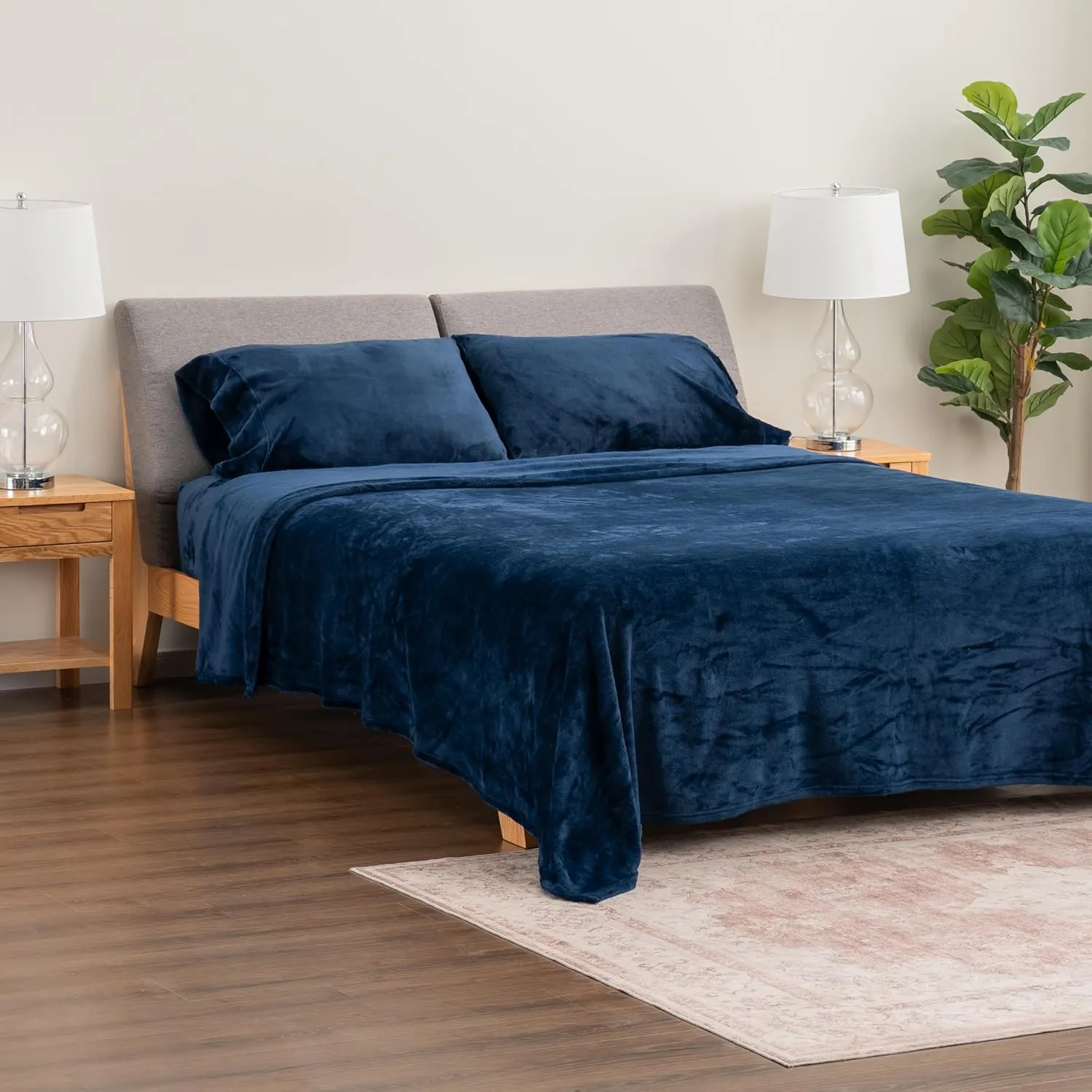 Berkshire Blanket Classic VelvetLoft® Warm Sheet Set, Full Size Sheet Set, 4 Piece Velvety Soft Heavyweight Flannel Bedding with Deep Pockcets (Full)
