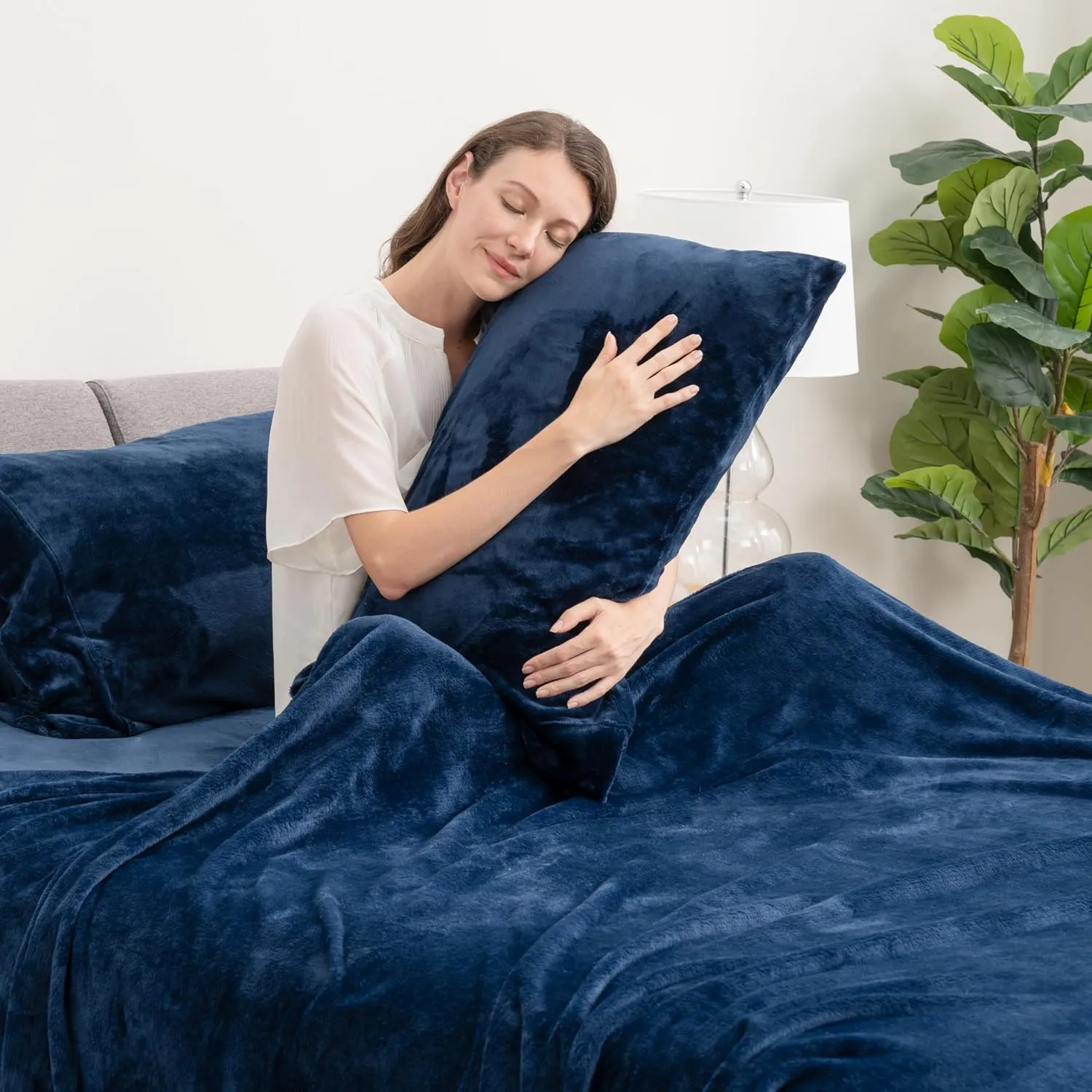 Berkshire Blanket Classic VelvetLoft® Warm Sheet Set, Full Size Sheet Set, 4 Piece Velvety Soft Heavyweight Flannel Bedding with Deep Pockcets (Full)