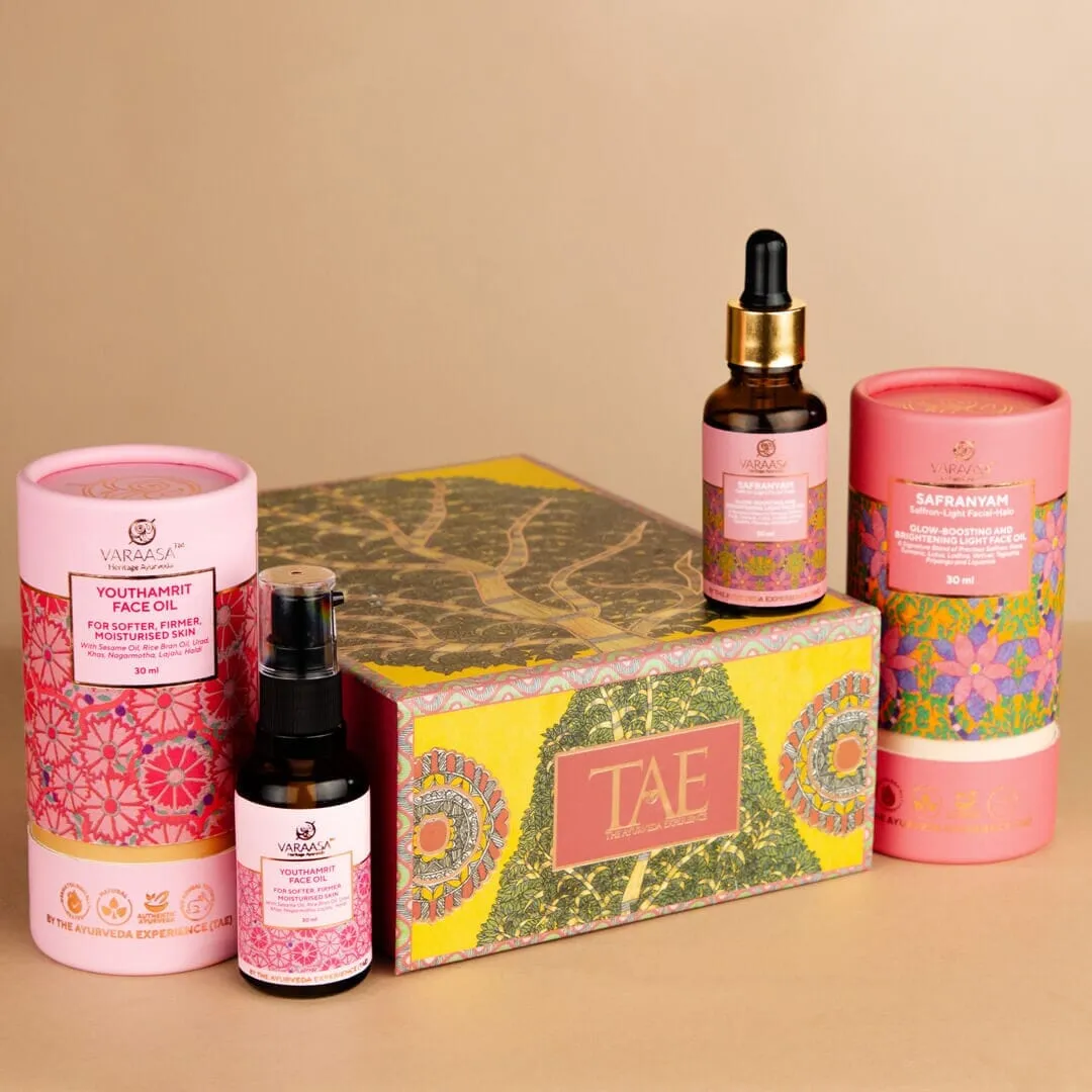 Brighten & Firm Face Oil Duo in a Free Gift Box.