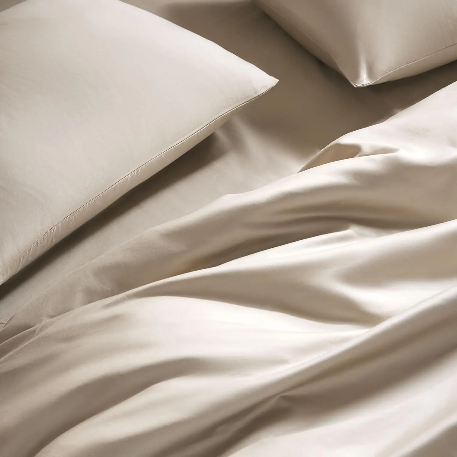 Brooklinen Luxury Sateen Sheet Set - 7 Piece 100% Cotton Bed Sheets - 1 Fitted & 1 Flat Sheet, 4 Pillowcases, 1 Duvet Cover, Soft Sateen Sheets for Ultimate Comfort Queen - Pebble