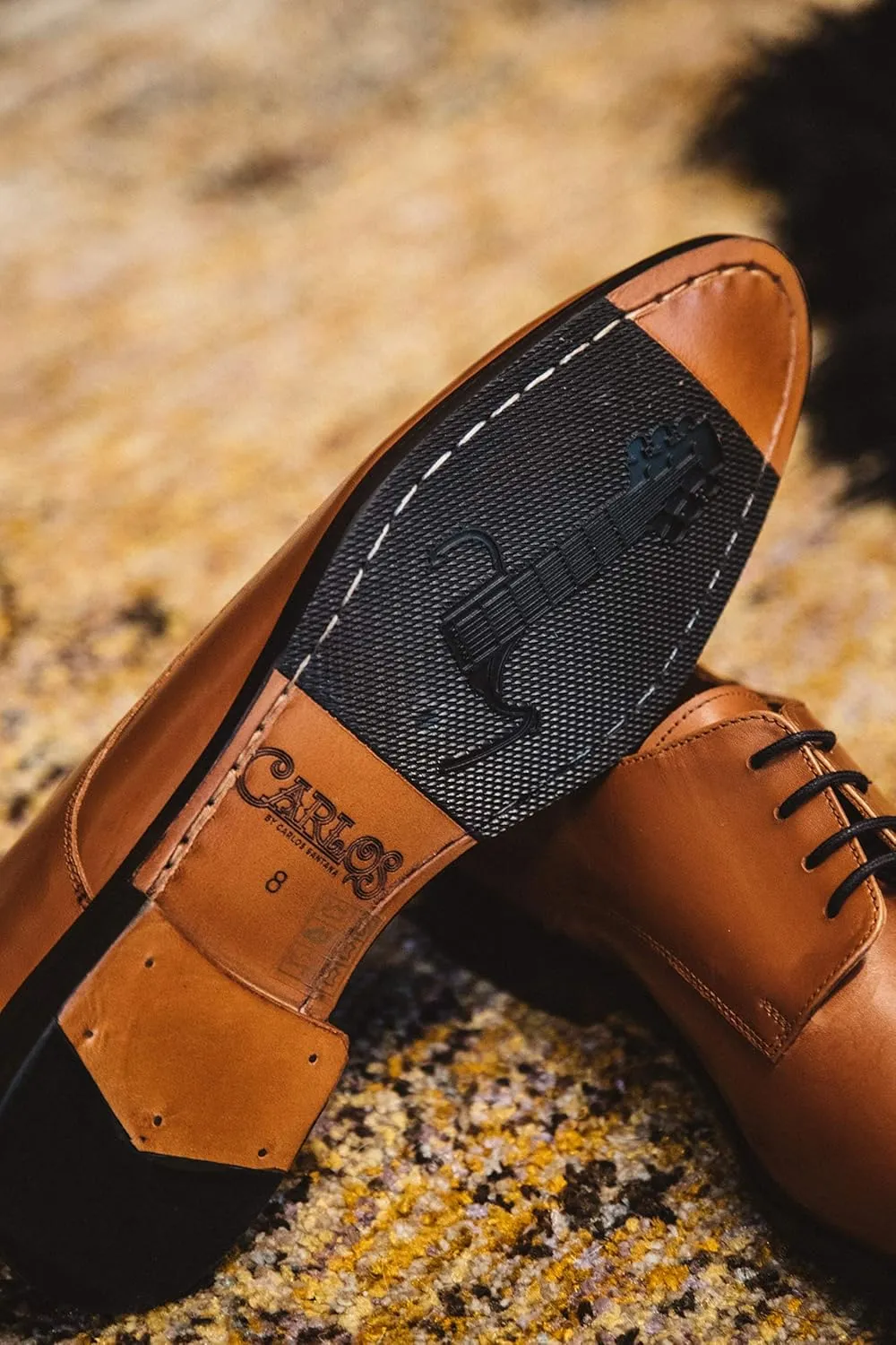 Carlos Santana Men's Oxfords
