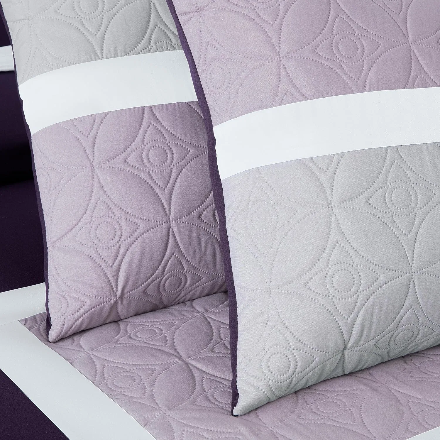 Chezmoi Collection Bernard 7-Piece California King Bed in a Bag Comforter Set with Sheets - Lightweight Comforter Lavender Purple Gray Patchwork Quilted Medallion Bedding Set for All Season