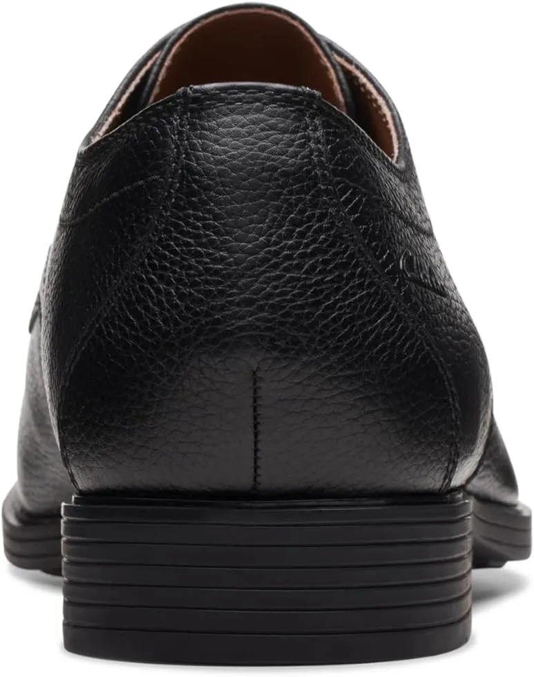 Clarks Mens Lace Up Leather Oxfords