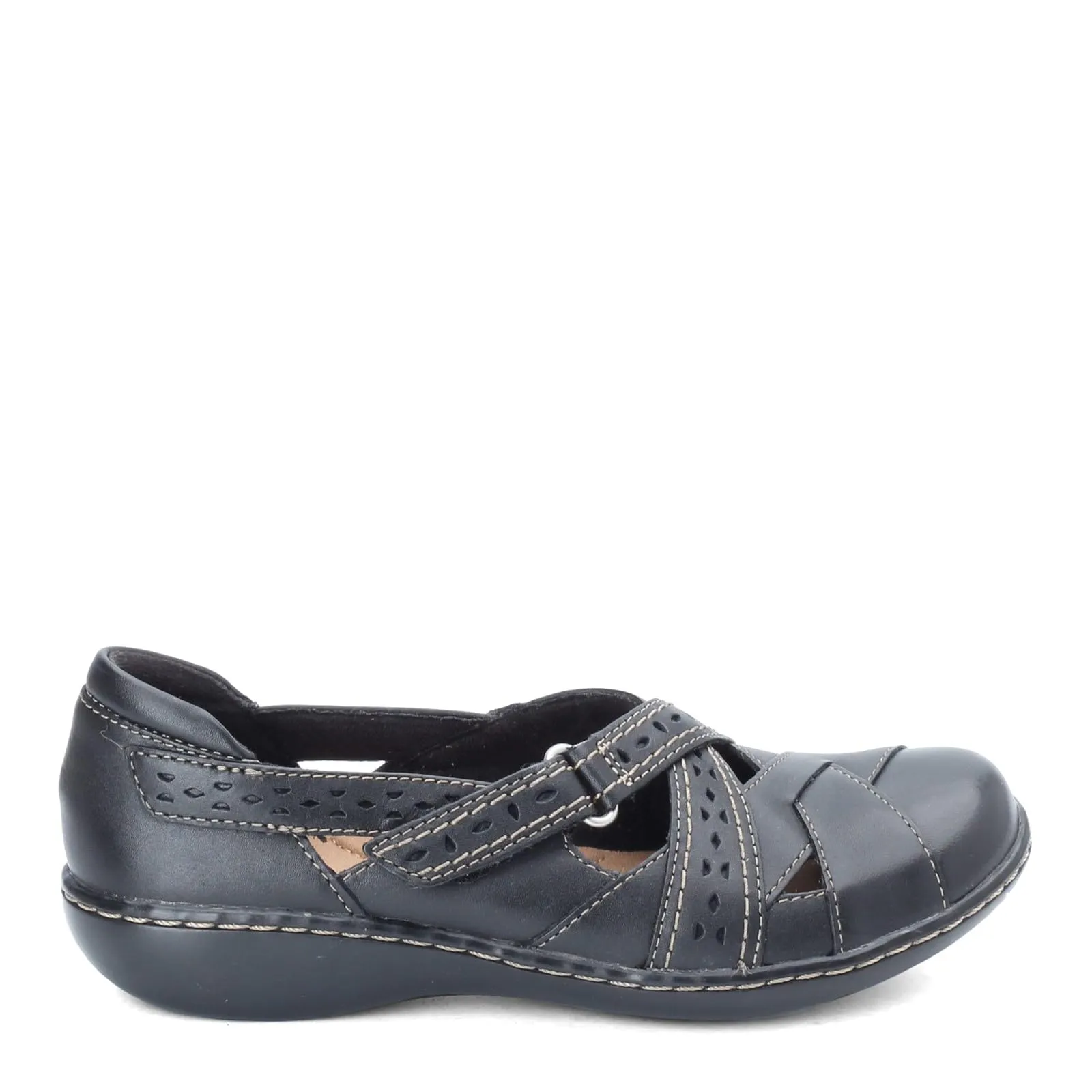 Clarks womens Ashland Spin Q Slip On Loafer, Black, 8 Wide US