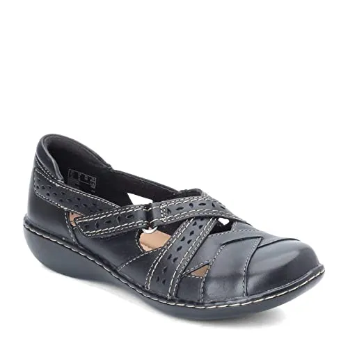 Clarks womens Ashland Spin Q Slip On Loafer, Black, 8 Wide US