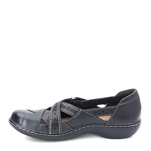 Clarks womens Ashland Spin Q Slip On Loafer, Black, 8 Wide US
