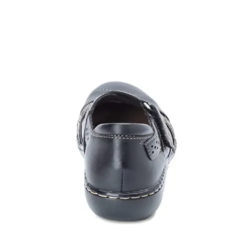 Clarks womens Ashland Spin Q Slip On Loafer, Black, 8 Wide US
