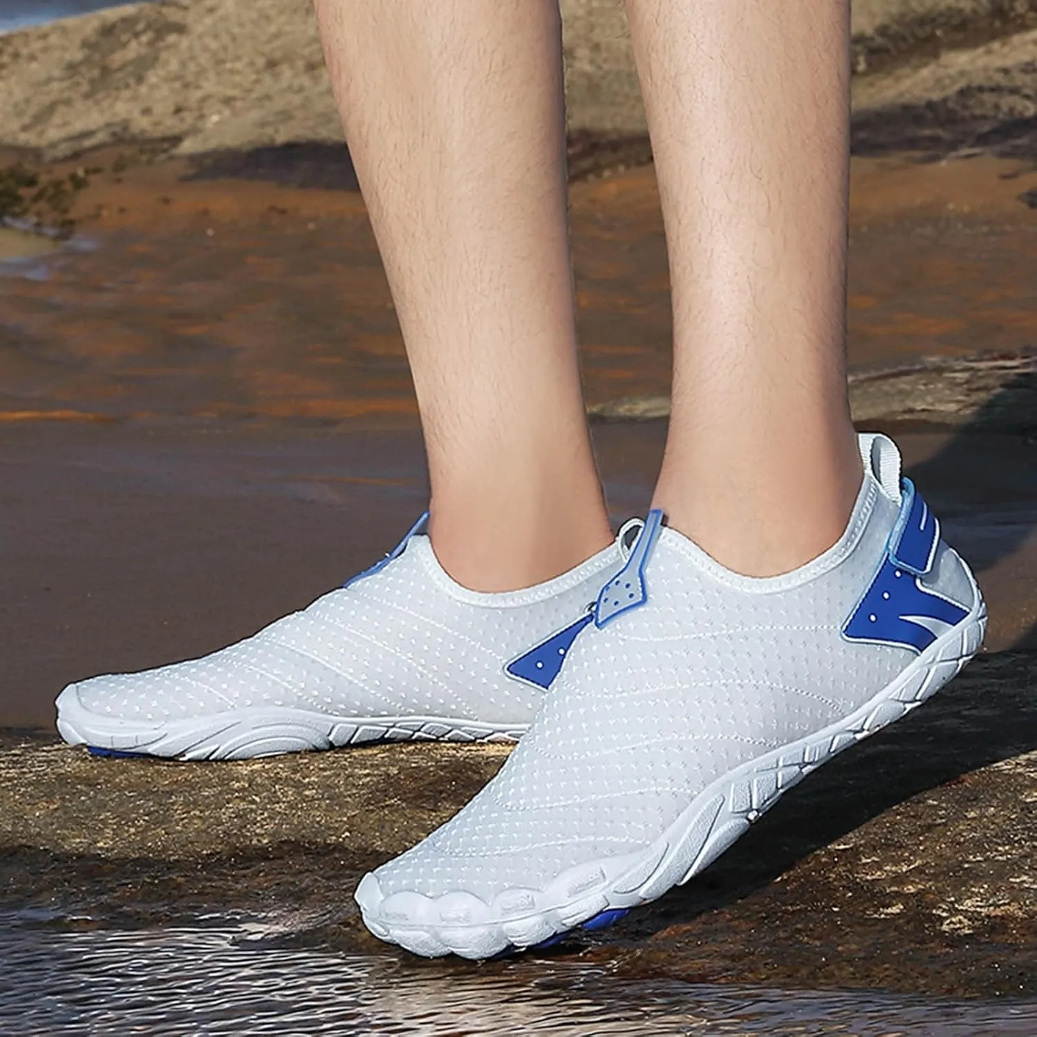 Couples Wading Outdoor Beach Shoes River Shoes Men's and Women's Non Slip Women's Breathable Mesh Casual Sneaker
