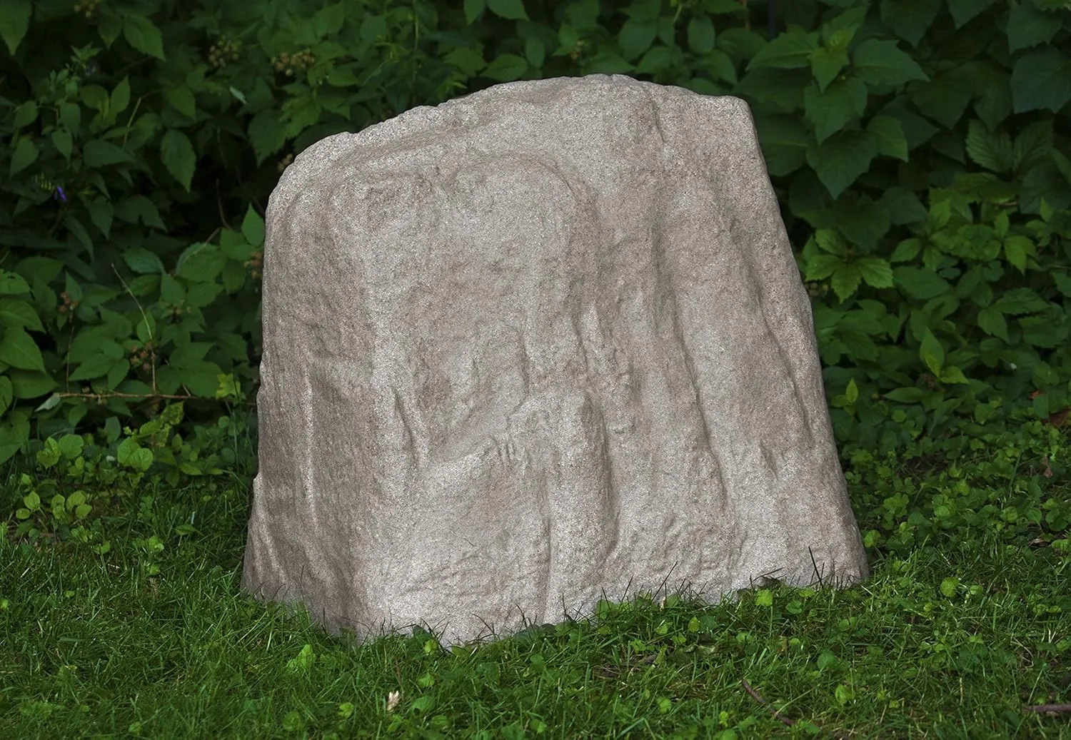Emsco Group 2181 Large – Lightweight Landscape Rock-Resin, Sandstone