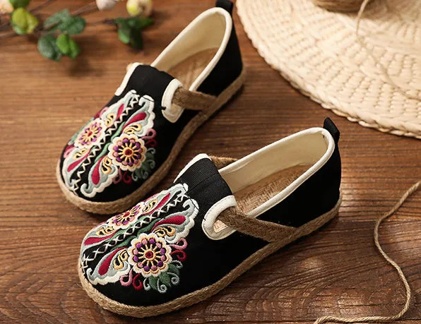 Flat Bottom Low-Top Breathable Embroidered Ethnic Casual Shoes
