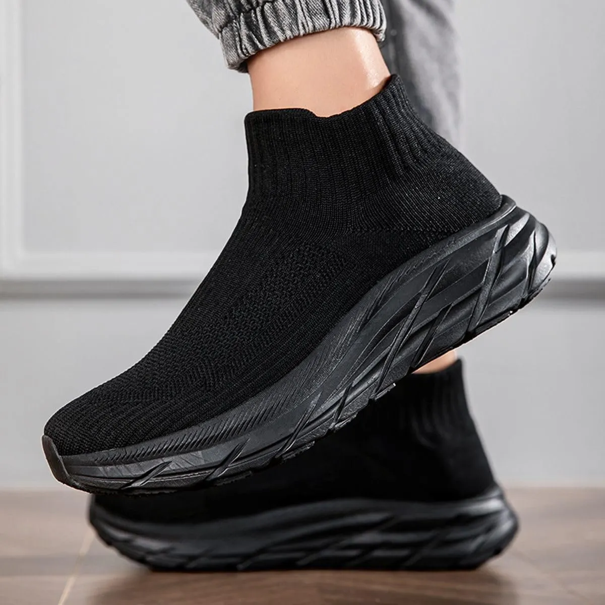 Free Rhythm, One-Pedal, Flying-Woven Upper Trend Shoes, and Popular Shoes with Rubber Soles.