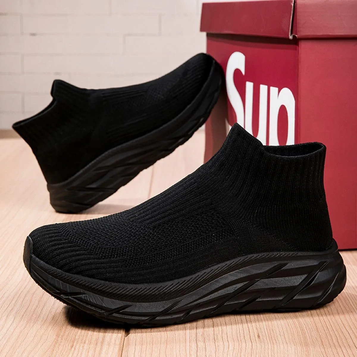 Free Rhythm, One-Pedal, Flying-Woven Upper Trend Shoes, and Popular Shoes with Rubber Soles.