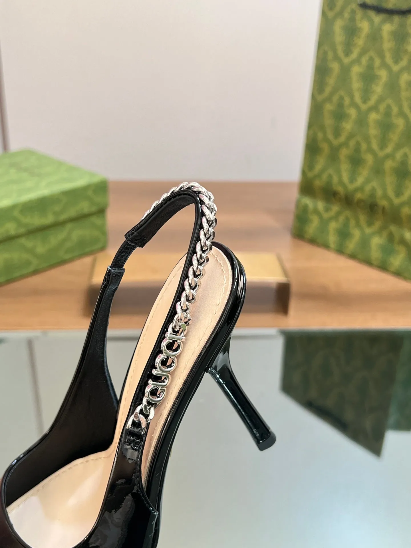 GG SIGNORIA SLINGBACK PUMP GLOSSY BLACK LAMBSKIN