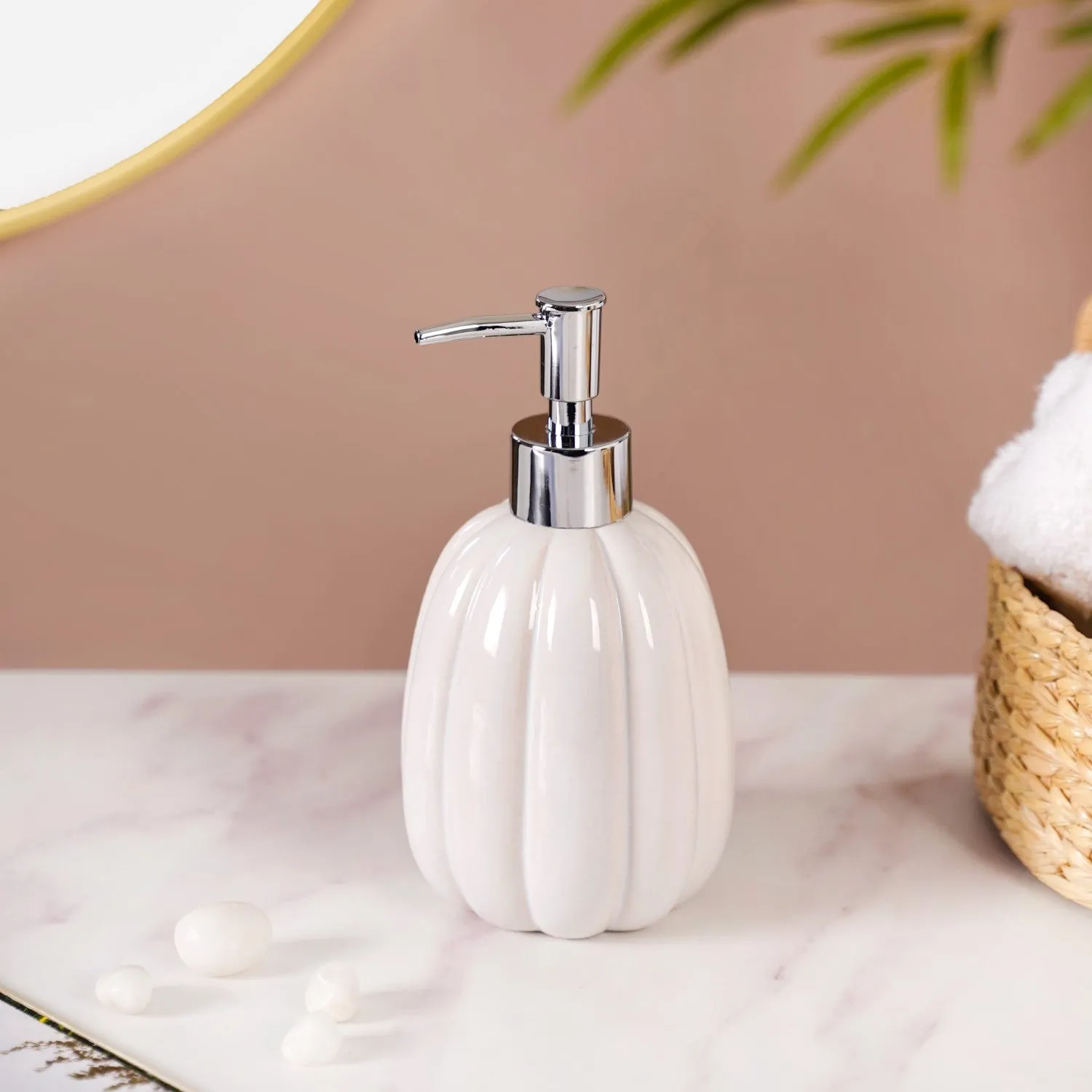Glossy Lined Soap Dispenser White 400ml