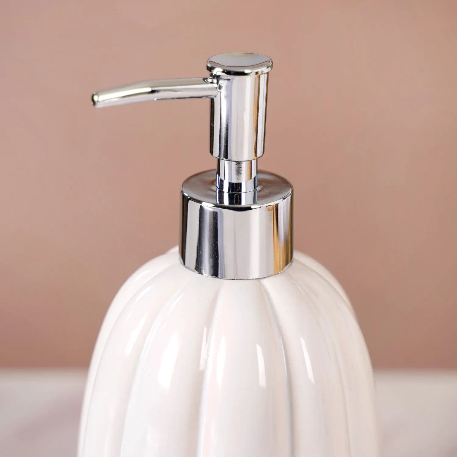 Glossy Lined Soap Dispenser White 400ml