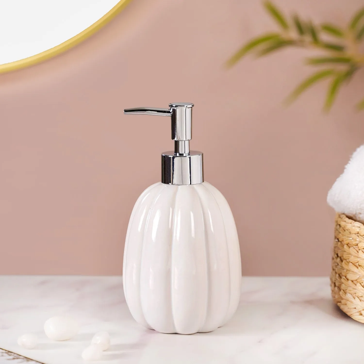 Glossy Lined Soap Dispenser White 400ml