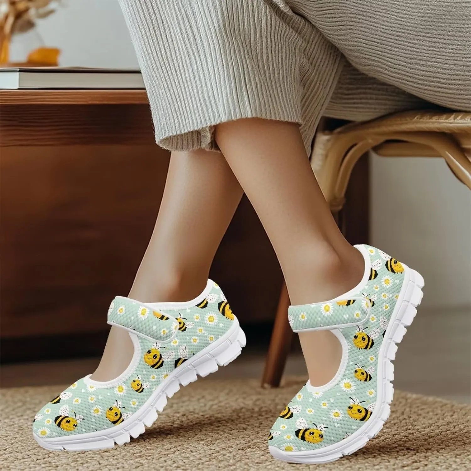 GOSTONG Women's Walking Shoes Lightweight Non Slip Round Toe Casual Shoes Breathable Mesh Daily Sneakers Nurses Work Flat Shoe Size 5.5-10