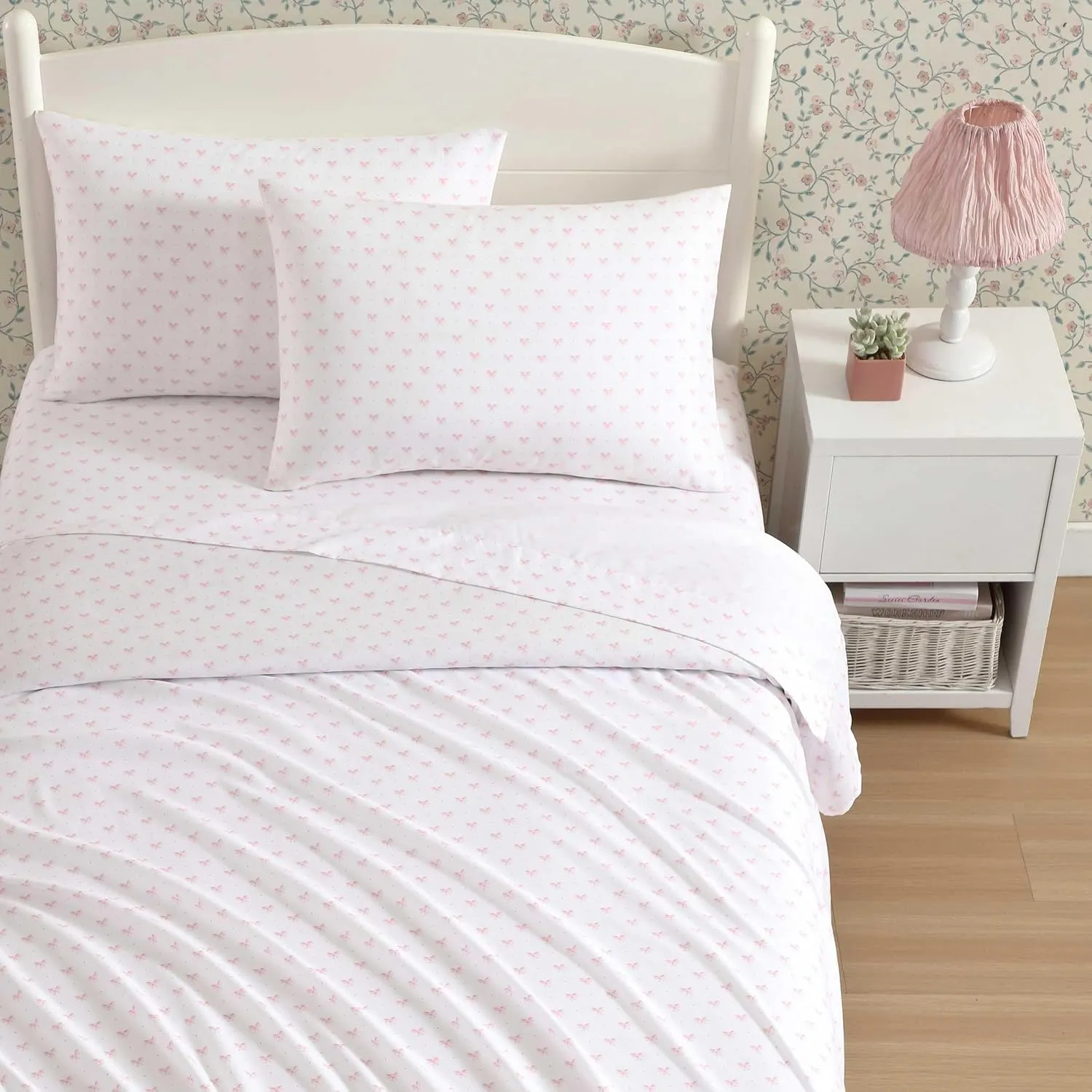 Laura Ashley - Kids Sheet Set, Ultra-Soft & Breathable Toddler Bedding with Matching Pillowcase, Wrinkle-Resistant, Ideal Girl Room Essentials (Lovely Bows Pink, Twin/Twin XL)