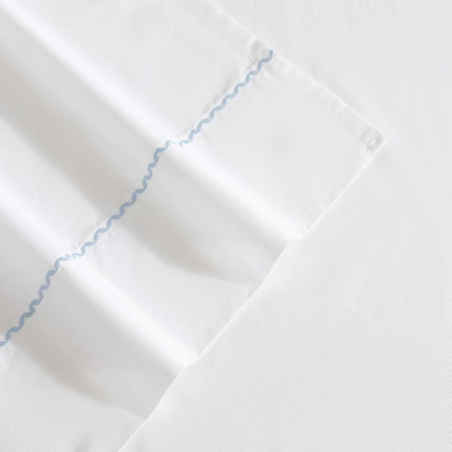 Laura Ashley - Sheet Set, Breathable Cotton Percale Bedding with Matching Pillowcases, Soft Home Decor (Scallop Blue, Full)