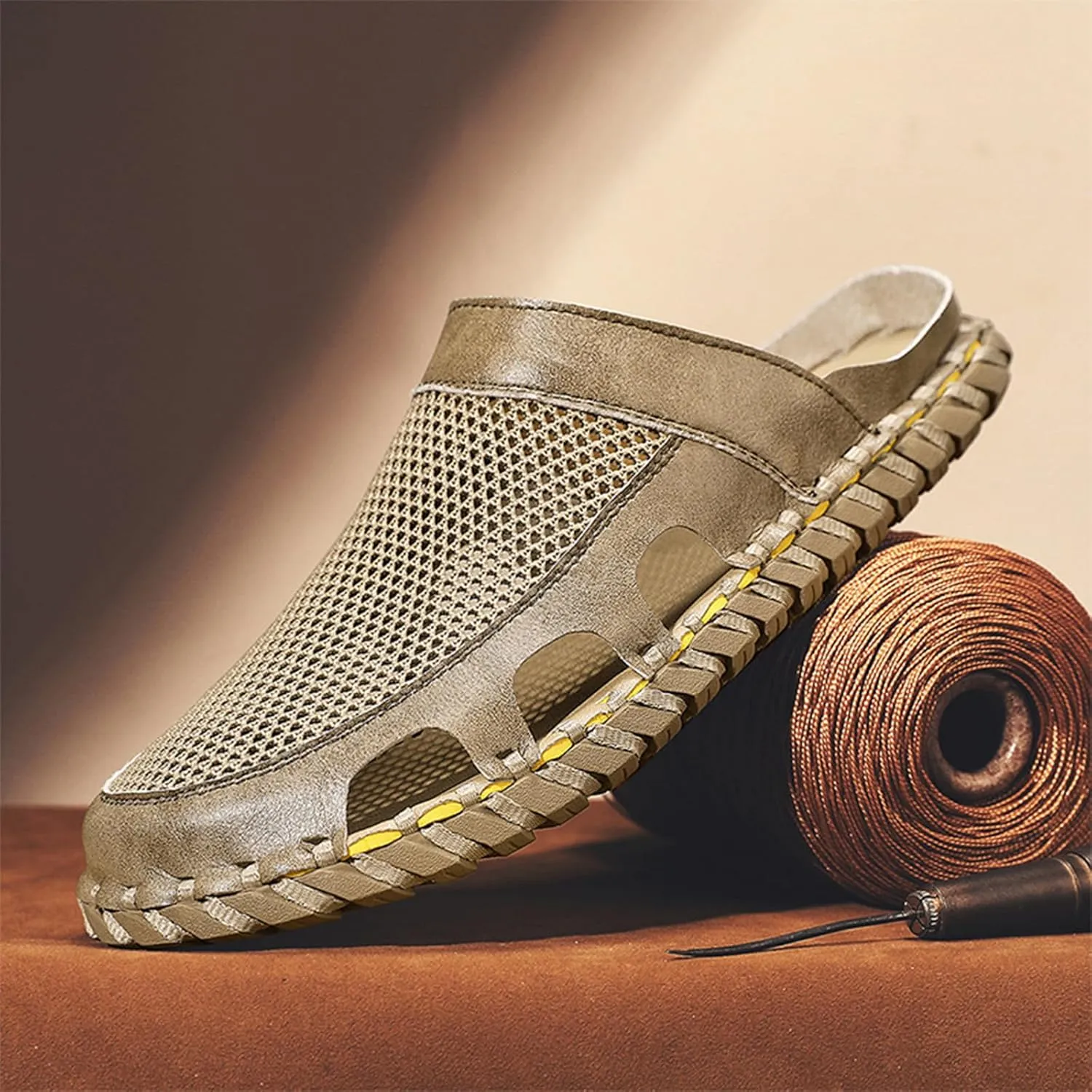 Men's Closed Flat Slippers Mesh Hollow Breathable Handmade Muller Clogs Leisure Outdoor Sports Walking Beach Waterproof Sandals