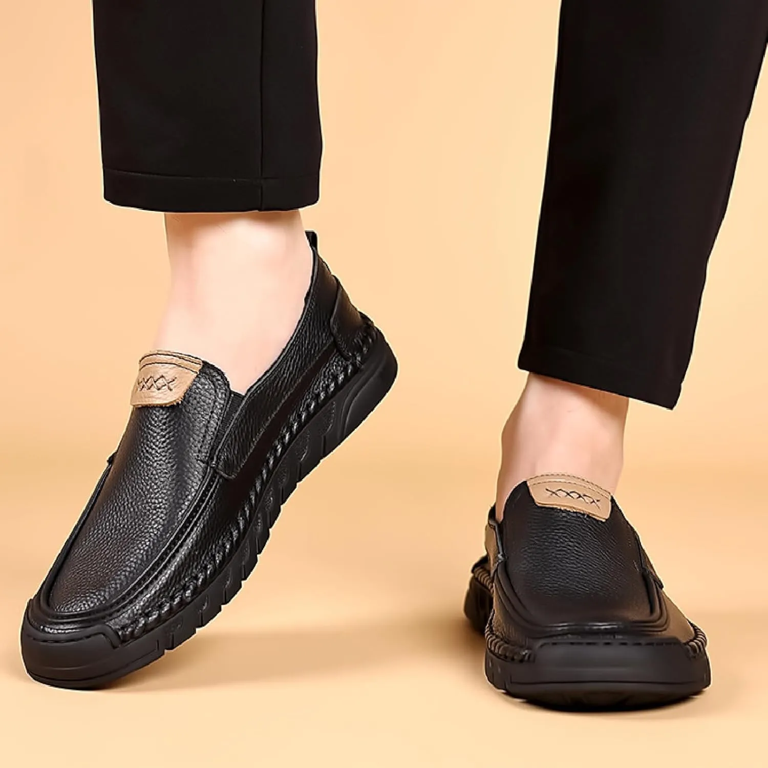 Men's Soft Leather Flat Boat Shoe Round Toe Hand Stitching Soft Platform Anti-Slip Driving Sneakers Outdoor Comfort Lightweight Casual Shoe