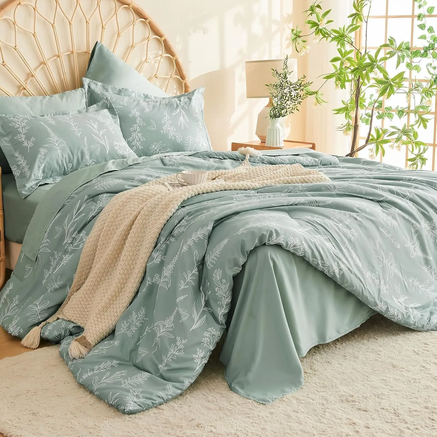 MUXHOMO Bed in a Bag Queen 7 Pieces, Sage Green Queen Comforter Set Reversible Botanical Flowers Design, Ultra Soft & Breathable Bedding Sets with Comforter, Sheets, Pillowcases & Shams