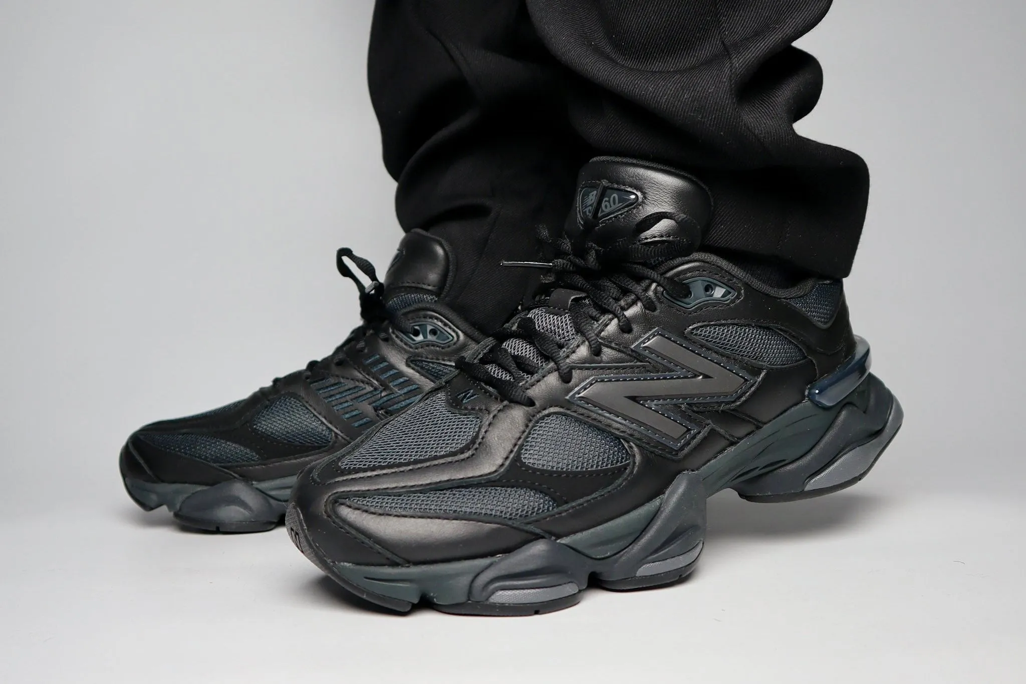 New Balance 9060 | Black