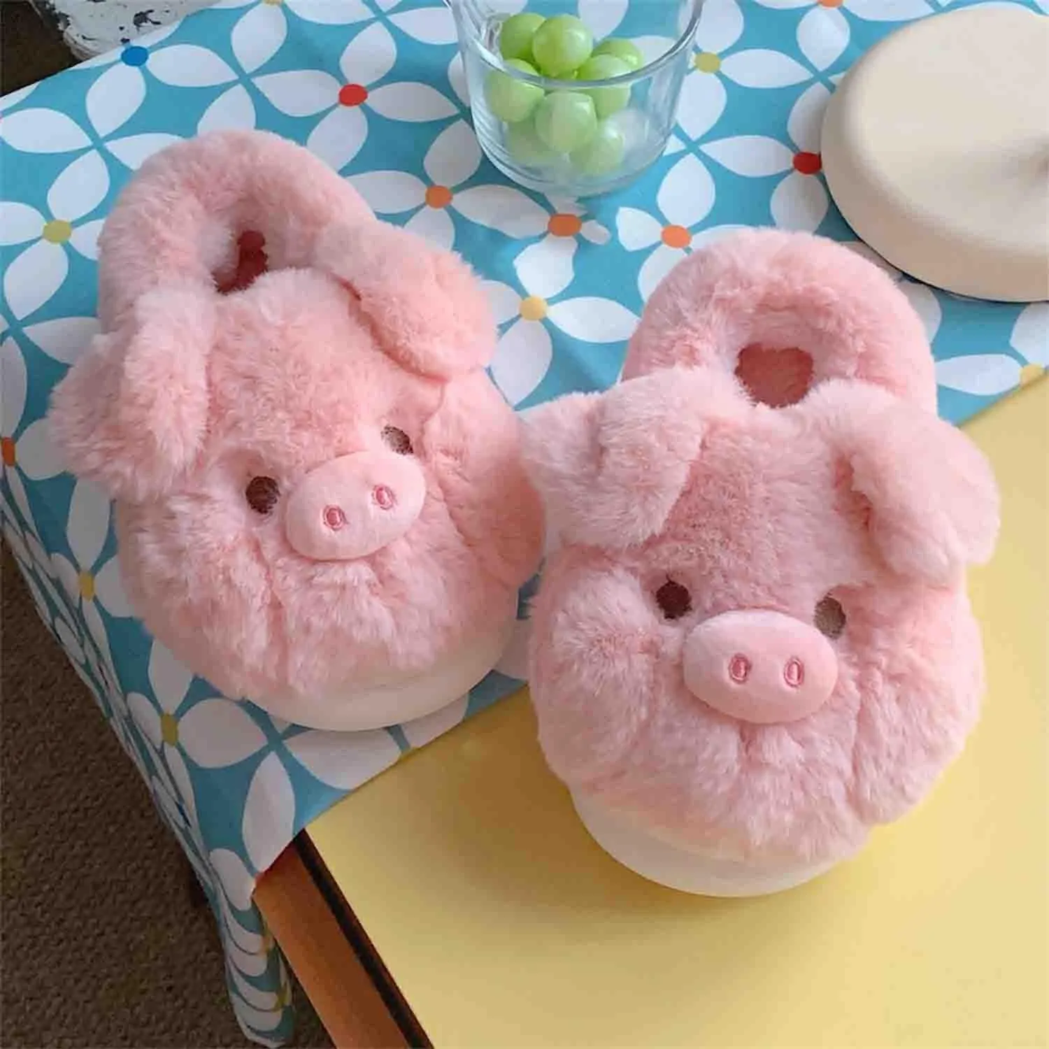 Plush Pink Pig Slippers Novelty Animal Cute Soft House Shoes Fluffy Warm Slippers Cartoon Gifts for Birthday Christmas