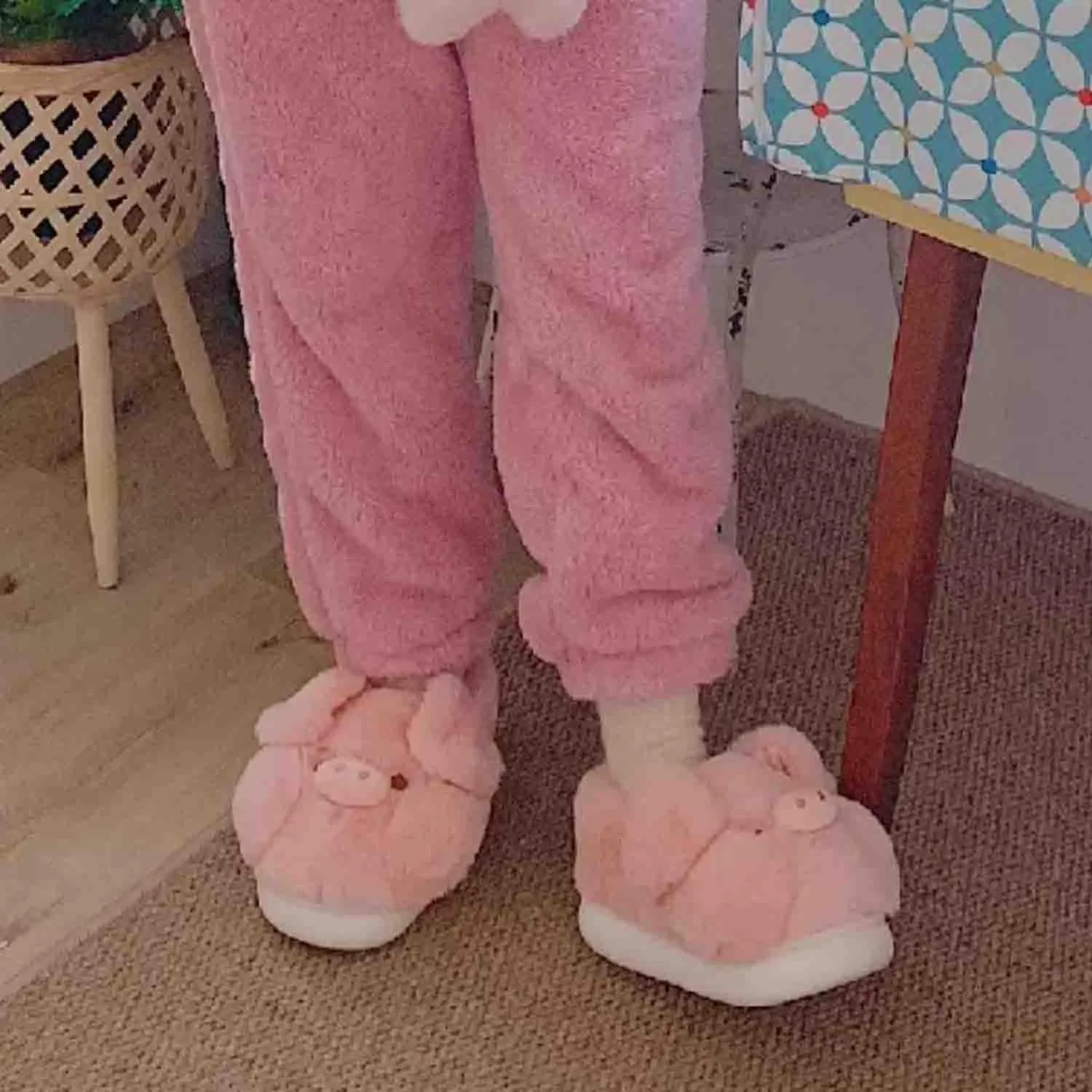 Plush Pink Pig Slippers Novelty Animal Cute Soft House Shoes Fluffy Warm Slippers Cartoon Gifts for Birthday Christmas