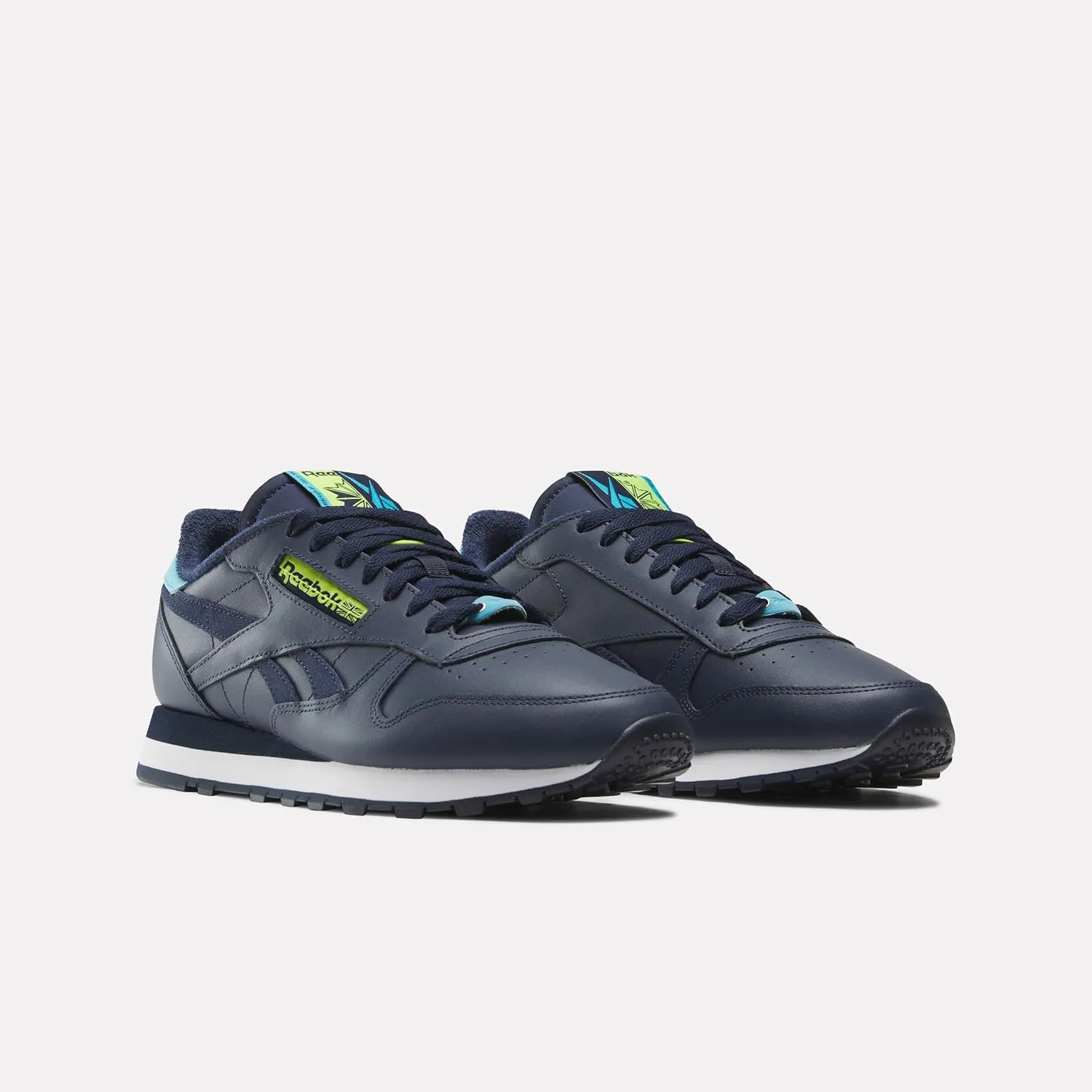 Reebok Unisex-Adult Classic Leather Sneaker