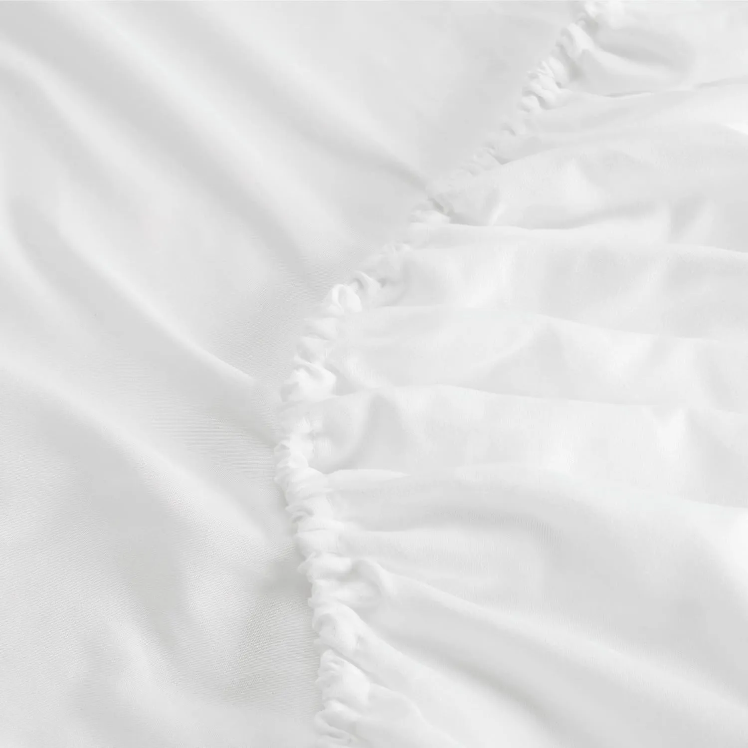 Serta Simply Clean Super Soft Hypoallergenic Stain Resistant Deep Pocket 4 Pieces Solid Bed Sheet Set, King, White