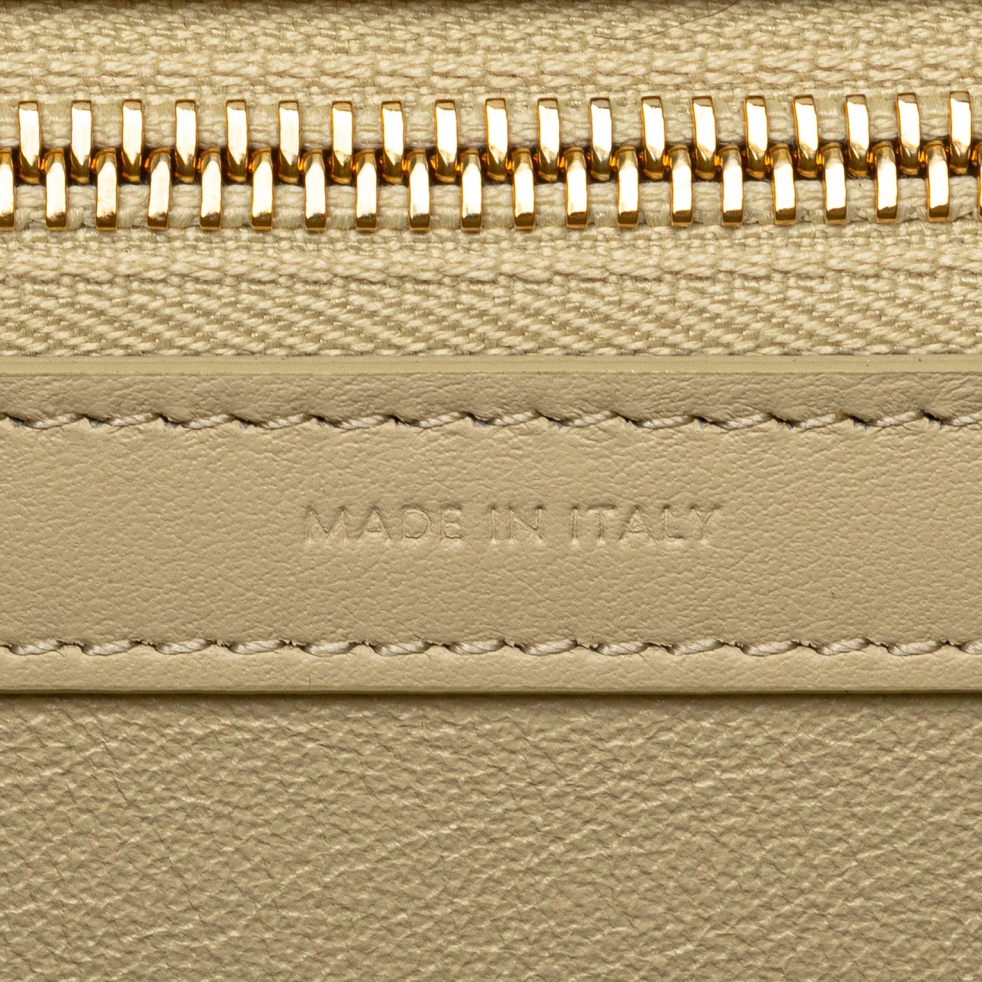 Smooth Calfskin Soft 16 Cabas