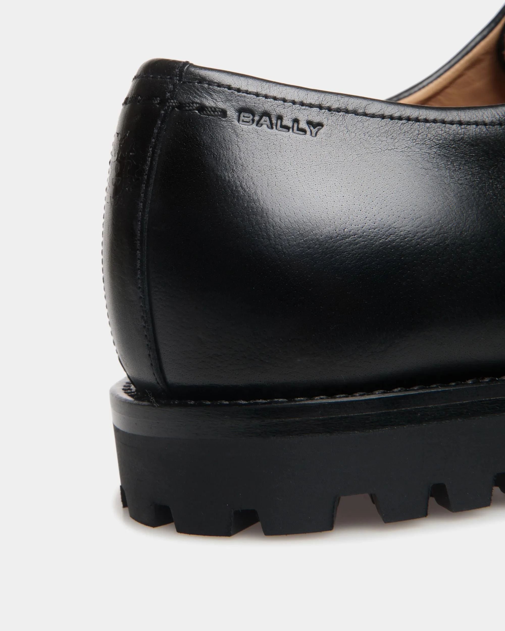 Solaria Oxford in Black Leather