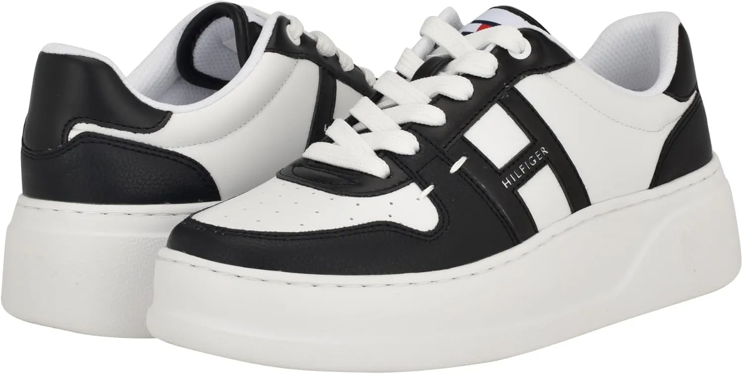 Tommy Hilfiger Women's Giahn Sneaker