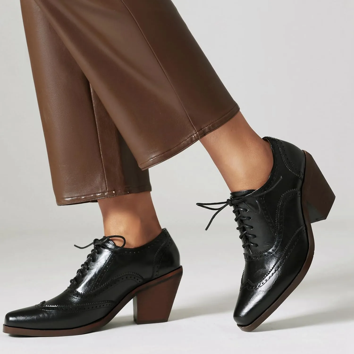 Women Square Toe Oxford Shoes Vintage Wingtip Block Heel Pumps Lace Up Brogue Dress Shoes
