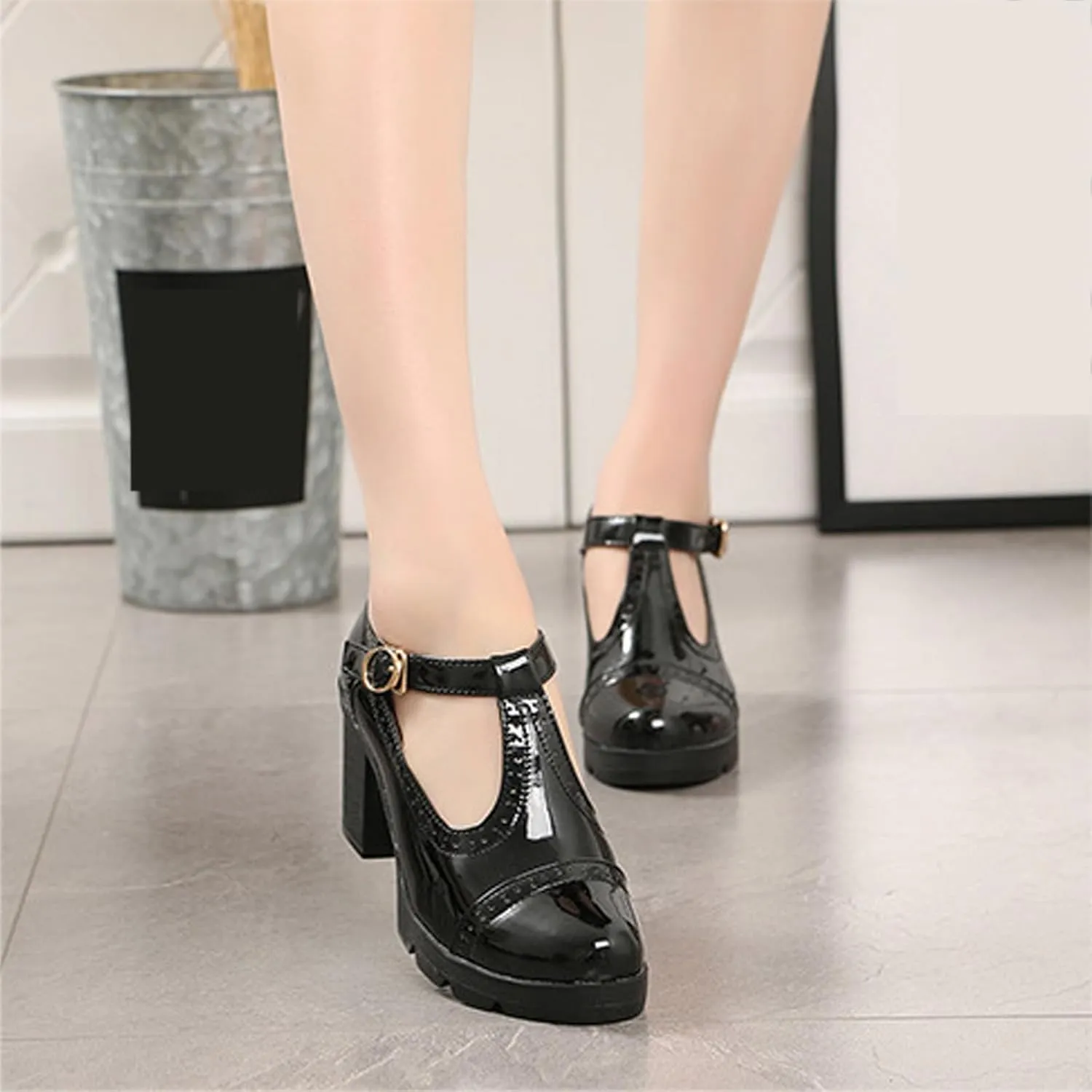 Women's Leather T-Strap Chunky Heel Mary Janes Shoes Classic Round Toe Buckle Mid Block Heel Oxford Pumps for Office Parties Dress Shoes