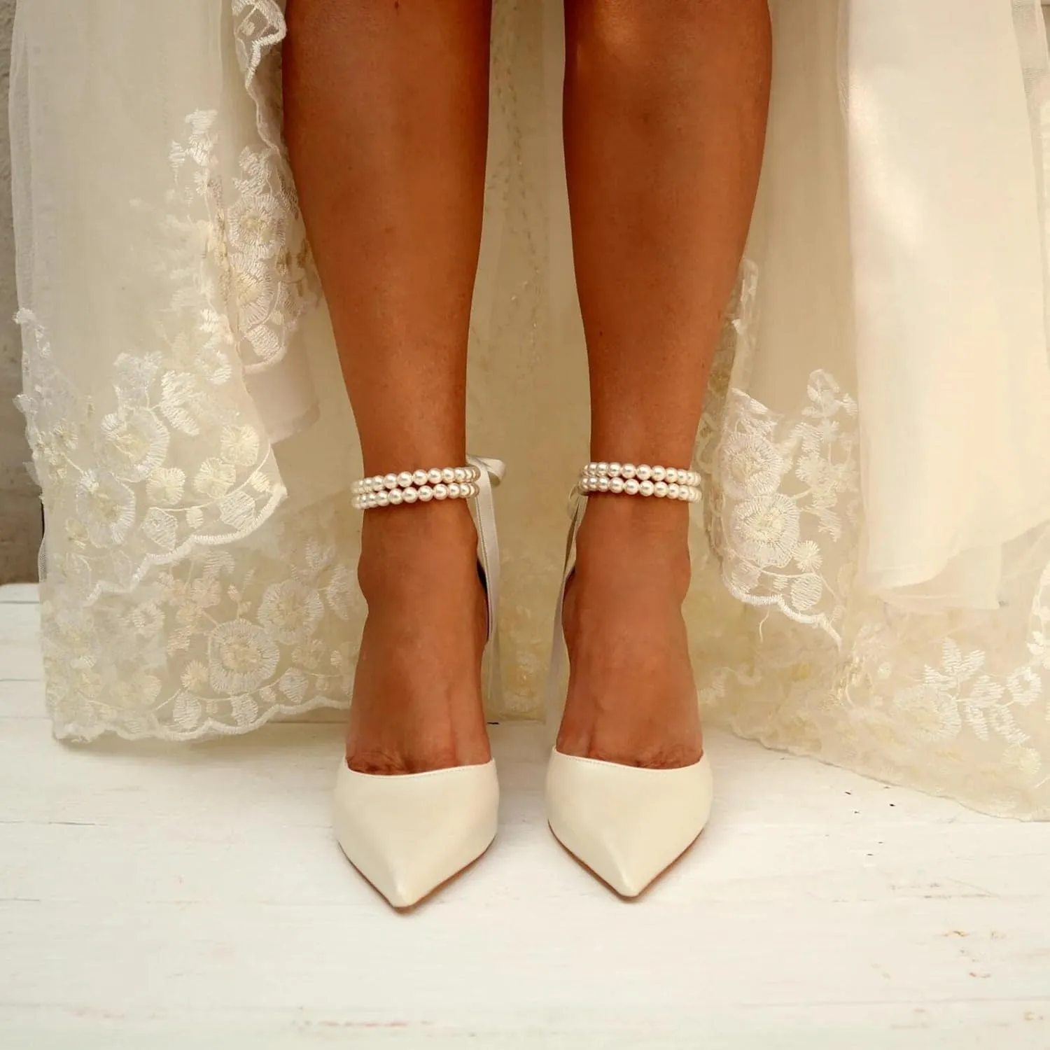 Women's Open Toe Block Heel Pearl Wedding Shoes for Bride Chunky Heeled Sandals Bridal Shoes Pumps