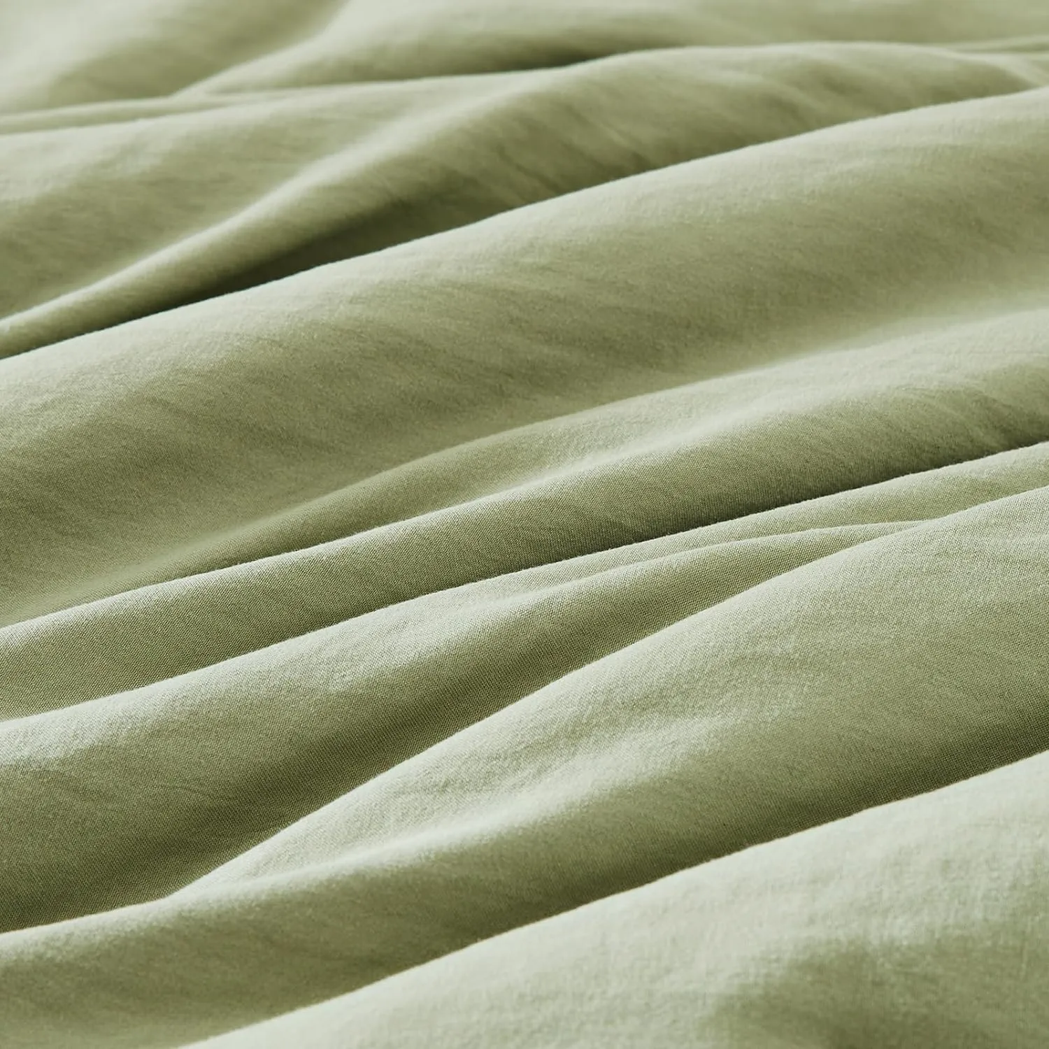 WRENSONGE Queen Comforter Set - 7 Pieces Sage Green Soft Bed in a Bag Queen with Fitted Sheet, Flat Sheet, 2 Pillow Shams, and 2 Pillowcases- Warm Bedding Sets Queen for All Season