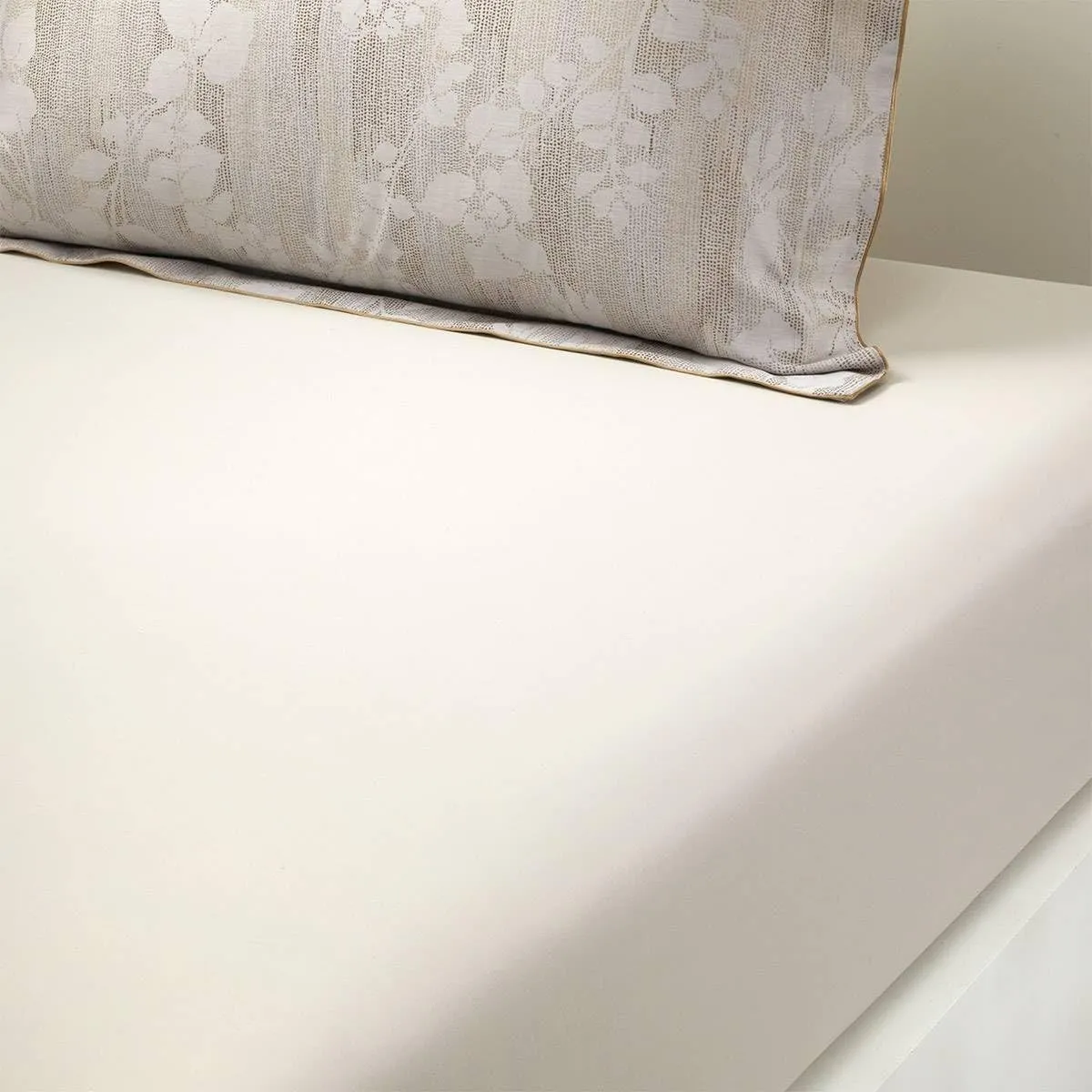 Yves Delorme Nymphes Multicolor California King 75 x 85 in Fitted Sheet - Extra Soft and Warm Luxury Sheets, 100% Natural Organic French Bed Linens - Breathable and Durable
